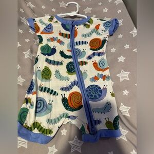 Little sleepies shorty zippy inchin along size 3-6